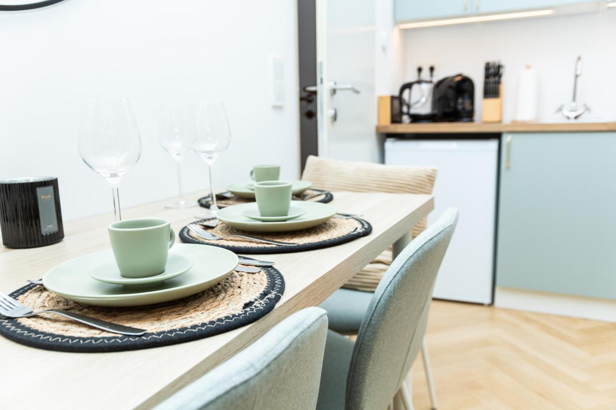 Apartamento Charming Retreat Walking Distance From Town Centre Viena Exterior foto